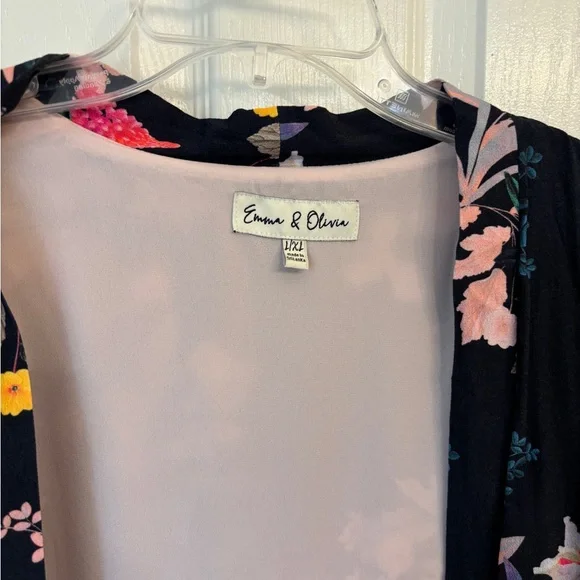 Floral Kimono Cardigan - Black with Multicolor Floral Print Women’s L/XL - Picture 6 of 8